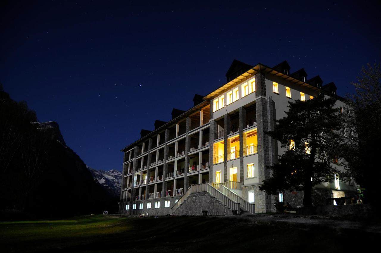 La Casa De Pineta Hostel Bielsa Exterior photo